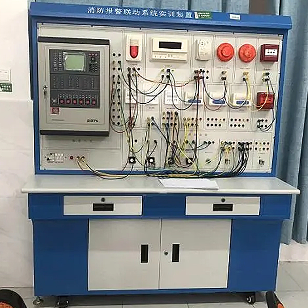 通过PLC实验台学习物流自动化技术，提高效率降低成本。(图2)